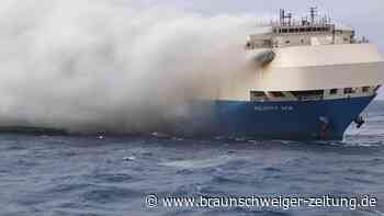 Kaum noch Hoffnung für Vermisste auf brennender Fähre