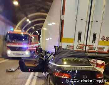 Violento frontale tra due tir in superstrada: chiusa la Sora - Avezzano - ciociariaoggi.it