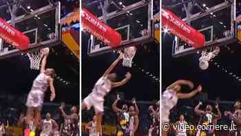Cleveland, salto in alto... nel basket: la spettacolare schiacciata di Tamberi all’All Star Game - Corriere TV