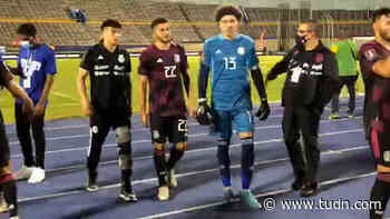 Jorge Sánchez deja el Jamaica vs México por lesión en menos de cinco minutos - TUDN USA