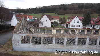 Orkantief „Zeynep“: Viele umgestürzte Bäume - Dachstuhl stürzt zusammen | Fulda - Fuldaer Zeitung