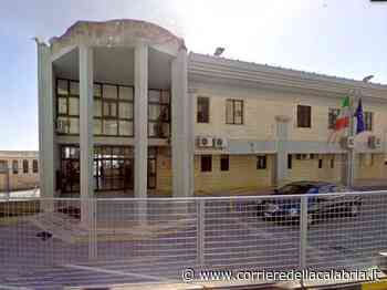 Nuovo sbarco sulle coste calabresi, in 43 approdano al porto di Crotone - Corriere della Calabria