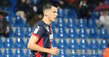 Calciomercato Crotone: Paz rescinde, ad attenderlo è l'Universidad Católica - Blasting News Italia