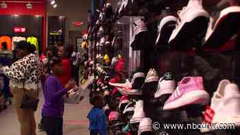 Fort Worth Medical Students Step Up to Donate Shoes to Kids in Need - NBC 5 Dallas-Fort Worth