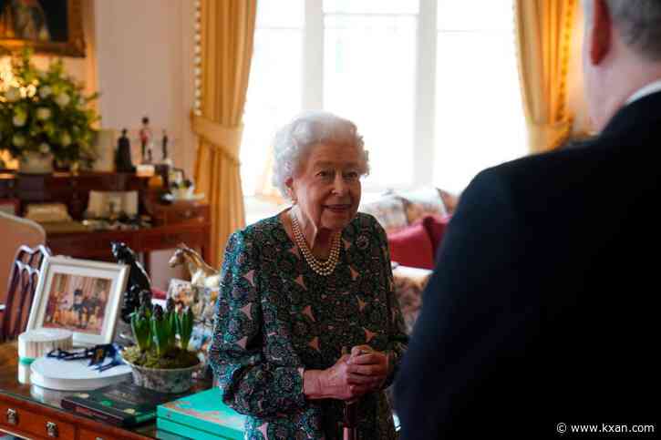 Queen Elizabeth II tests positive for COVID; mild symptoms