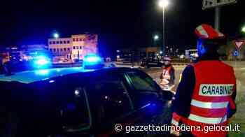 Modena, con un crick e una spranga cerca di rubare in negozio - La Gazzetta di Modena