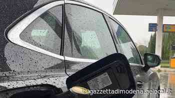 Modena, dal carburante sbagliato all'auto persa nei parcheggi: gli errori dei super distratti - La Gazzetta di Modena