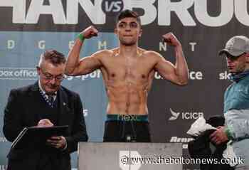 Abdul Khan congratulated by Mayor of Bolton on win
