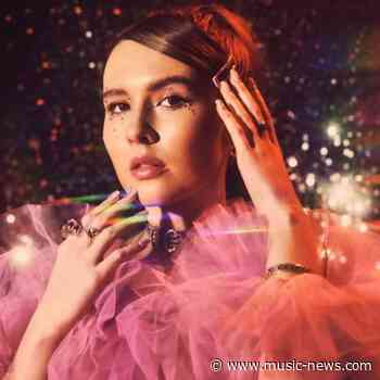Mimi Webb’s House On Fire ignites as highest new entry midweek
