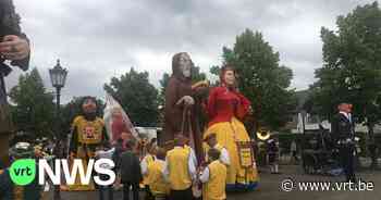 Puurs viert 730 jarig bestaan met grootse optocht mét gratis bloemkolen - VRT NWS