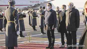 Bolsonaro llegó a Moscú arropado por un coro de “fake news” - ámbito.com