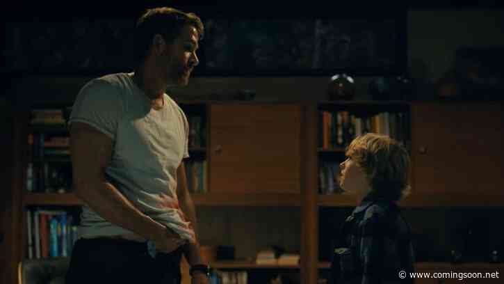 The Adam Project Clip: Ryan Reynolds Bickers With His Younger Self