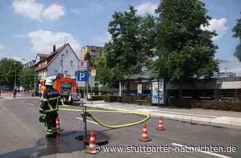 Feuerwehreinsatz in Sindelfingen: E-Auto gerät in Tiefgarage in Brand - Stuttgarter Nachrichten