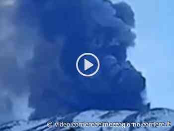 Eruzione Etna, nube di cenere alta 11 km: aeroporto di Catania chiuso - Corriere del Mezzogiorno