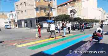 Pintan bandera LGBTQ en paso peatonal de Fresnillo - NTR Zacatecas .com