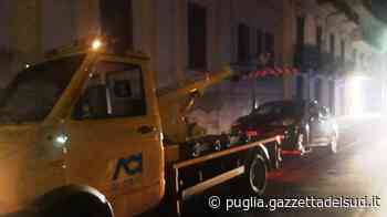 Scontro tra auto all'alba Trani: mezzi distrutti ma nessun problema per i guidatori - Messina