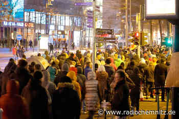 Rund 2.000 Menschen demonstrieren in Chemnitz gegen Corona-Politik - Radio Chemnitz