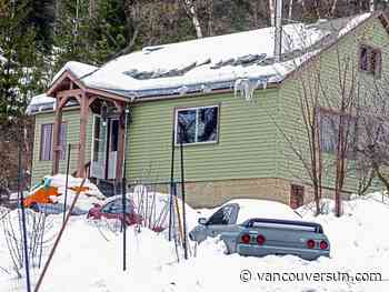 On the trail of suspects: One Canadian arrested in Thailand gangland slaying, one still on the lam - Vancouver Sun