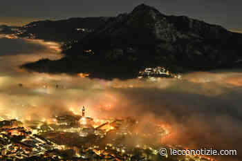La nebbia accarezza Lecco. Una notte magica nelle foto di Lanfranchi - Lecco Notizie