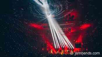 Sam Armstrong-Zickefoose to Join Railroad Earth for March Tour Dates - jambands.com