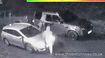 Investigation after thieves break into and steal Land Rover in Affetside, Bury