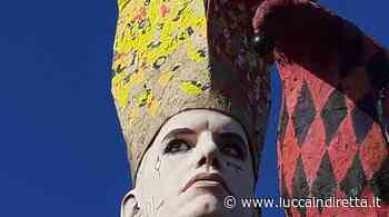 "Davvero un'opera incredibile": Achille Lauro elogia il carro di Luca Bertozzi - Luccaindiretta - LuccaInDiretta