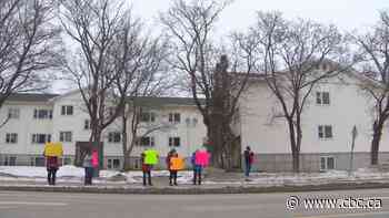 With few options, Fredericton tenants protest the end of their leases - CBC.ca