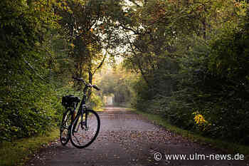 Radler onaniert am FKK-Strand