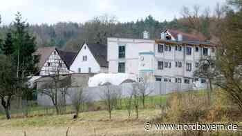 Umstrittener Bau im Forchheimer Ortsteil Buckenhofen: "Die Mauer muss weg" - Nordbayern.de