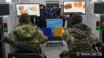 Ukraine urges citizens to leave Russia as crisis escalates