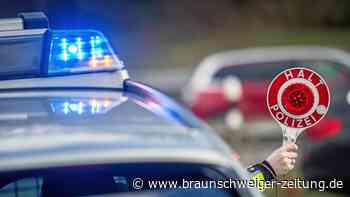 Autos stoßen frontal zusammen - Autofahrer stirbt im Harz