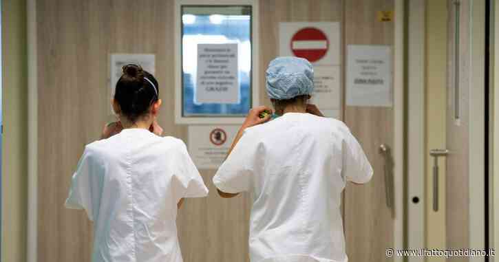 Coronavirus, 49.040 nuovi casi e 252 morti. Forte calo dei ricoverati con sintomi: -549