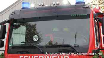 Feuerwehr im Einsatz - Ölnebel löst Brandalarm in Schiltacher Firma aus - Schwarzwälder Bote