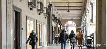 Le “vasche” a Cuneo? Quella differenza fra portici di destra e di sinistra - La Stampa