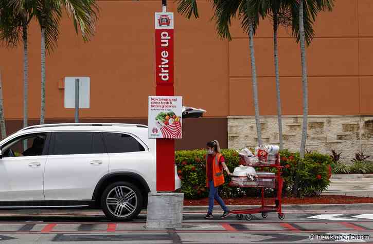 Target to test new curbside options: Returns and Starbucks order pickup - CNBC