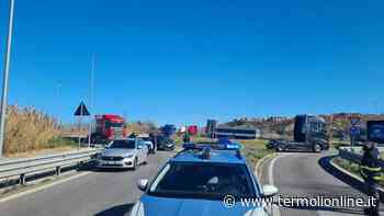 Caro gasolio, protesta dei Tir sulla statale 16 - Termoli Online