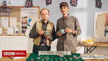 Framlingham: Parts of Detectorists club hall to be sold