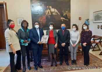 Modena, console Repubblica Dominicana in visita dal prefetto - La Pressa