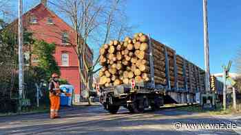 Nach Lkw-Unfall: Bahnschranken in Witten-Herbede sind defekt - Westdeutsche Allgemeine Zeitung