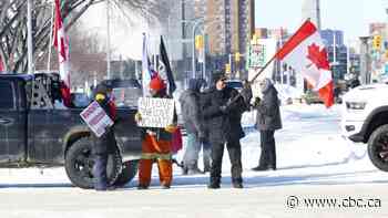 Protest near Manitoba Legislature dwindles as Winnipeg police deadline passes