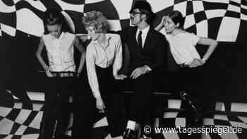 Ausstellung Modebilder - Kunstkleid: Mode zum Atmen und Denken - Tagesspiegel