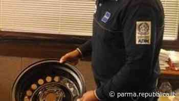 Parma, ruote non omologate bloccate dall'Agenzia Dogane - La Repubblica