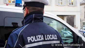 Vende profumi falsi al mercato, denunciato un uomo residente a Parma - ParmaToday