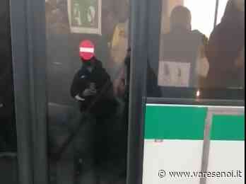 Gallarate: grande muraglia in autobus - VareseNoi.it