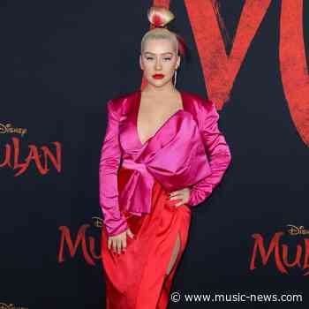 Christina Aguilera: I've never stopped singing in Spanish