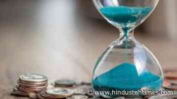 Daily Money and Finance Horoscope: Predictions for Jan 27 - Hindustan Times