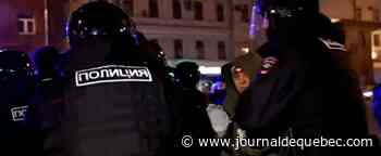 Russie: près de 1 400 personnes arrêtées aux manifestations contre la guerre en Ukraine