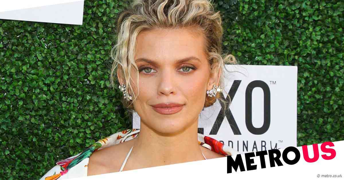 90210 star AnnaLynne McCord recites poem to Vladimir Putin amid Russia