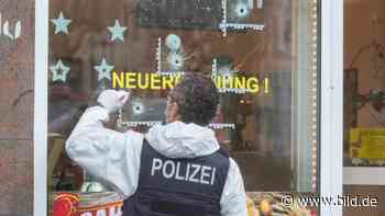 Aachen – Schaufenster durchsiebt: Nächtlicher Kugelhagel auf Bäckerei | Regional - BILD