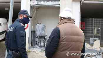 Siena, assalto al bancomat con l'esplosivo. Banditi in fuga a mani vuote - LA NAZIONE